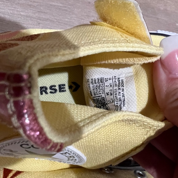 Girls Converse Allstar Yellow Watermelon High Tops Size 2.5 US - Picture 7 of 7